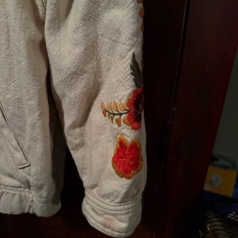 We The Free Floral Embroidered Cream Jacket - Picture 6 of 7